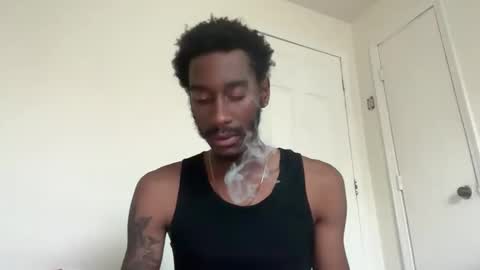 Snapshot of thirdlegkenny chatting on November 2025 04:50:01 PM thirdlegkenny online show from November 2025 04:50:01 PM