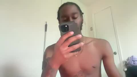 Snapshot of thirdlegkenny chatting on December 2025 12:56:01 PM thirdlegkenny online show from December 2025 12:56:01 PM