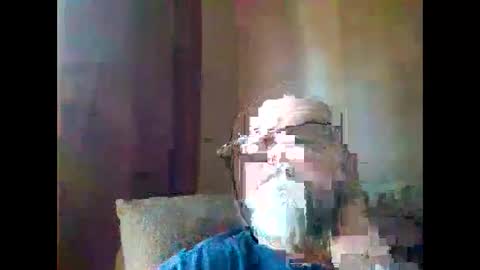 Snapshot of thisguy374 chatting on December 2024 02:01:01 PM thisguy374 online show from December 2024 02:01:01 PM