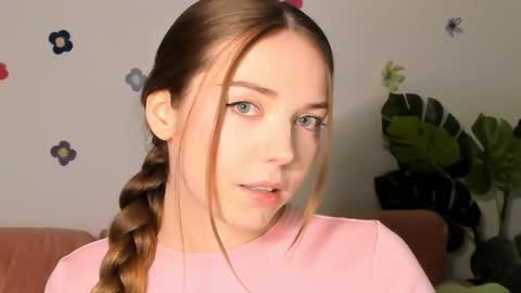 Amelia  shows on mondays fridays and sundays  if anything changes im giving updates on my fansly  online show from February 2026 02:17:02 PM