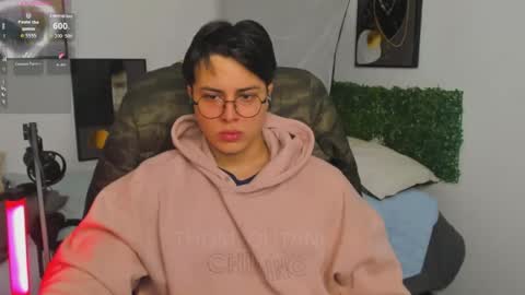 Snapshot of thom_ohtani chatting on May 2026 01:55:01 AM thom_ohtani online show from May 2026 01:55:01 AM