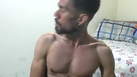 Snapshot of thomas2wood chatting on July 2026 03:31:02 AM Thomas2Wood online show from July 2026 03:31:02 AM