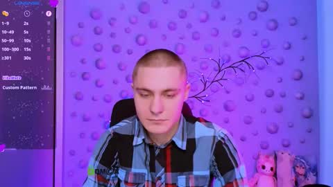 thomas_crow online show from December 2025 09:38:01 AM