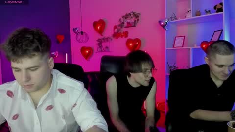 thomas_crow online show from February 2026 09:41:02 AM