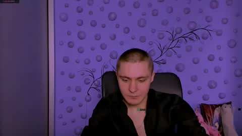 thomas_crow online show from February 2026 10:03:02 AM