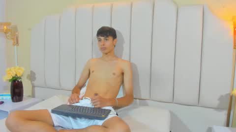 Snapshot of thomas_dikey chatting on April 2026 02:47:01 PM thomas_dikey online show from April 2026 02:47:01 PM