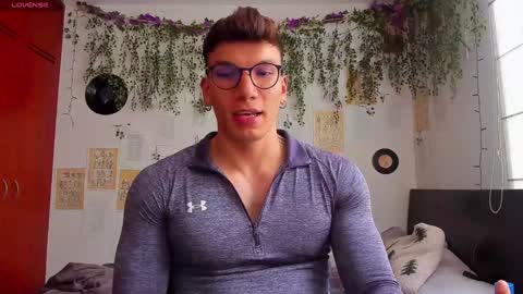 Thomas Grey online show from February 2025 08:20:02 PM