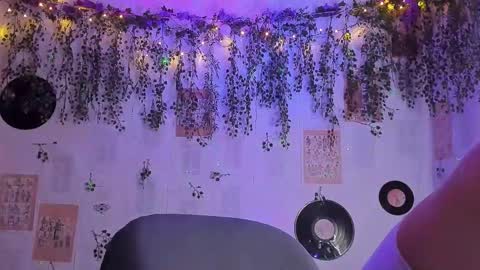 Thomas Grey online show from February 2025 06:12:02 AM