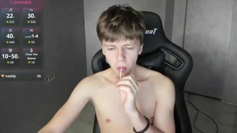 Tomas online show from June 2026 06:21:02 PM