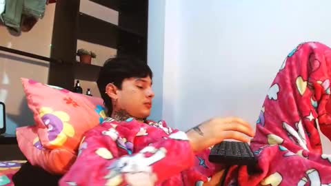 Snapshot of thomas_stallon chatting on March 2025 02:54:01 AM thomas online show from March 2025 02:54:01 AM