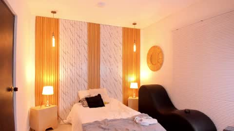 Thomas online show from February 2025 11:57:01 PM