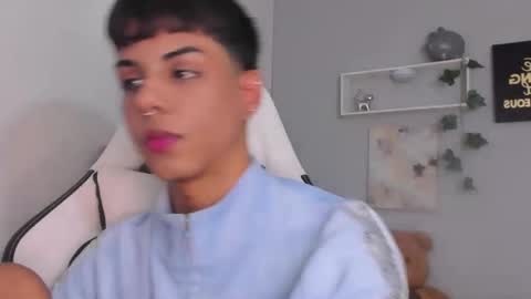 Thomas online show from November 2025 03:26:02 AM