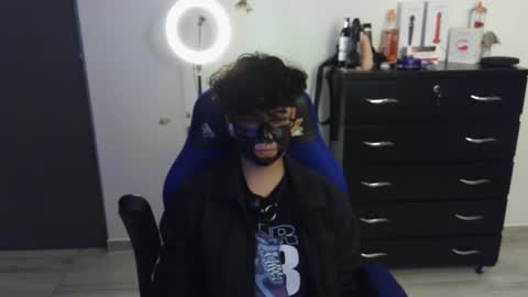 Snapshot of thomascooper_cams chatting on January 2025 01:54:01 AM VALERIA online show from January 2025 01:54:01 AM