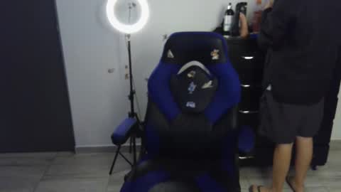 Snapshot of thomascooper_cams chatting on February 2025 03:53:01 AM VALERIA online show from February 2025 03:53:01 AM