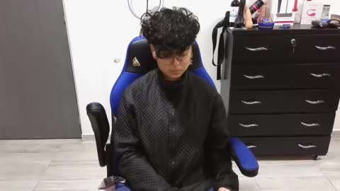 Snapshot of thomascooper_cams chatting on February 2025 03:24:02 AM VALERIA online show from February 2025 03:24:02 AM