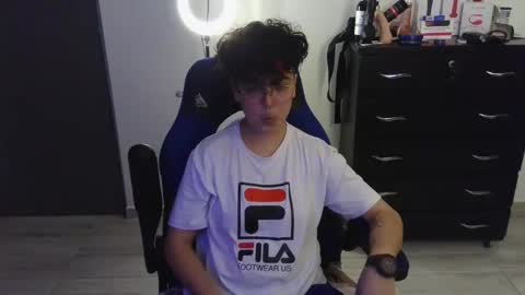 Snapshot of thomascooper_cams chatting on February 2025 12:49:01 AM VALERIA online show from February 2025 12:49:01 AM