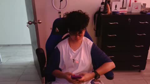 Snapshot of thomascooper_cams chatting on February 2025 08:40:01 PM VALERIA online show from February 2025 08:40:01 PM