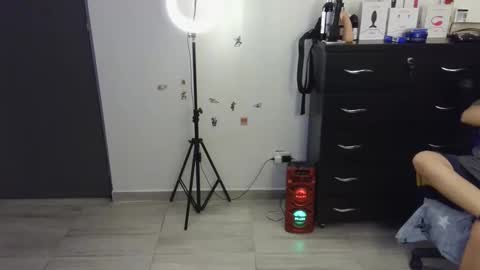 Snapshot of thomascooper_cams chatting on February 2025 05:27:01 AM VALERIA online show from February 2025 05:27:01 AM