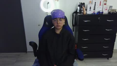 Snapshot of thomascooper_cams chatting on February 2025 02:07:02 AM VALERIA online show from February 2025 02:07:02 AM