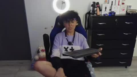 Snapshot of thomascooper_cams chatting on February 2025 03:02:01 AM VALERIA online show from February 2025 03:02:01 AM