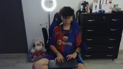 Snapshot of thomascooper_cams chatting on February 2025 02:04:01 AM VALERIA online show from February 2025 02:04:01 AM