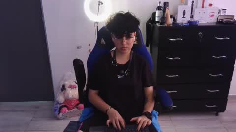 Snapshot of thomascooper_cams chatting on February 2025 08:42:02 PM VALERIA online show from February 2025 08:42:02 PM