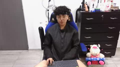 Snapshot of thomascooper_cams chatting on March 2025 01:56:01 AM VALERIA online show from March 2025 01:56:01 AM