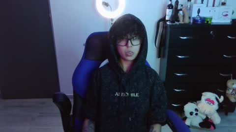 Snapshot of thomascooper_cams chatting on September 2025 01:33:01 AM VALERIA online show from September 2025 01:33:01 AM