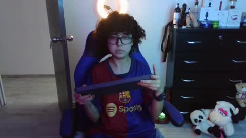 Snapshot of thomascooper_cams chatting on October 2025 08:28:01 PM VALERIA online show from October 2025 08:28:01 PM