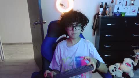 Snapshot of thomascooper_cams chatting on October 2025 07:46:02 PM VALERIA online show from October 2025 07:46:02 PM