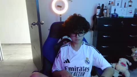 Snapshot of thomascooper_cams chatting on October 2025 05:56:01 PM VALERIA online show from October 2025 05:56:01 PM