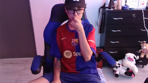 Snapshot of thomascooper_cams chatting on November 2025 05:57:01 PM VALERIA online show from November 2025 05:57:01 PM