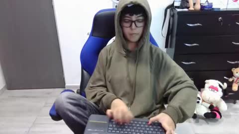 Snapshot of thomascooper_cams chatting on November 2025 08:00:01 PM VALERIA online show from November 2025 08:00:01 PM