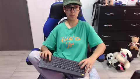 Snapshot of thomascooper_cams chatting on December 2025 06:45:01 PM VALERIA online show from December 2025 06:45:01 PM