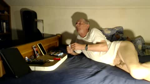 Snapshot of thomasleiber chatting on December 2025 05:29:02 PM Thomas online show from December 2025 05:29:02 PM