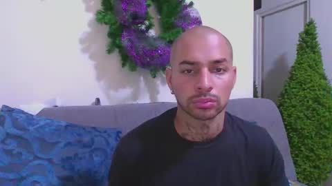 thomas  smith online show from February 2025 07:13:01 PM