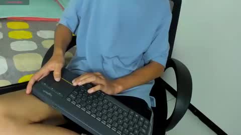  thommy comp online show from February 2025 07:44:02 AM