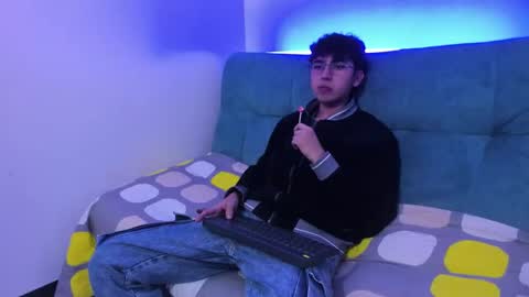  thommy comp online show from March 2025 03:22:01 AM