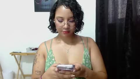 Snapshot of thompson_ari chatting on May 2026 04:59:02 PM thompson ari online show from May 2026 04:59:02 PM