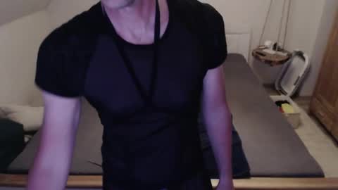 Snapshot of thongboysexy chatting on May 2026 07:18:01 PM thongboysexy online show from May 2026 07:18:01 PM