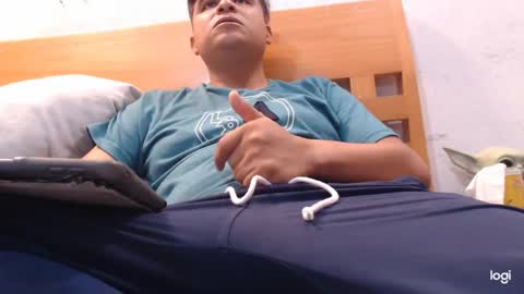 Snapshot of thor0200 chatting on December 2024 06:11:02 AM thor0200 online show from December 2024 06:11:02 AM