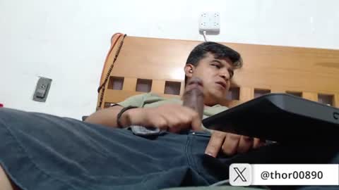 thor0200 online show from June 2026 04:02:01 AM