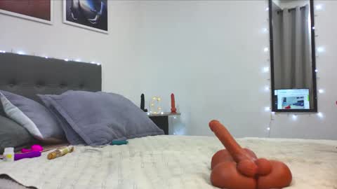 Thor Dosson online show from January 2025 04:48:01 AM