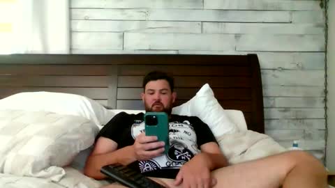 Snapshot of throwaway00000007 chatting on October 2025 06:39:01 PM Make me explode please... online show from October 2025 06:39:01 PM