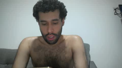 Snapshot of throwawayyourgun chatting on February 2025 05:01:02 PM Luka online show from February 2025 05:01:02 PM