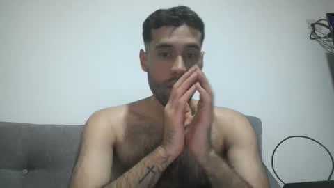 Snapshot of throwawayyourgun chatting on February 2025 06:09:01 PM Luka online show from February 2025 06:09:01 PM