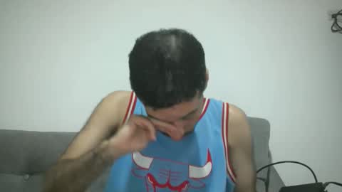 Snapshot of throwawayyourgun chatting on February 2025 03:06:01 PM Luka online show from February 2025 03:06:01 PM