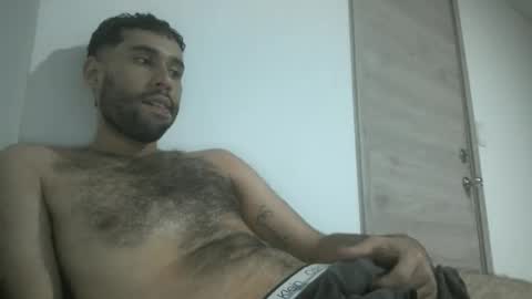 Snapshot of throwawayyourgun chatting on February 2025 12:43:01 AM Luka online show from February 2025 12:43:01 AM