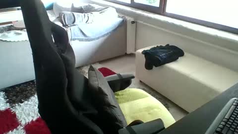 Snapshot of thrthrd chatting on November 2025 07:19:01 AM EdgingMasterThrthrd online show from November 2025 07:19:01 AM