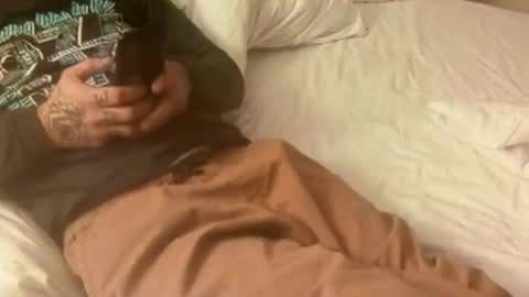 Snapshot of thundercockin chatting on January 2025 12:37:01 PM Thumper online show from January 2025 12:37:01 PM